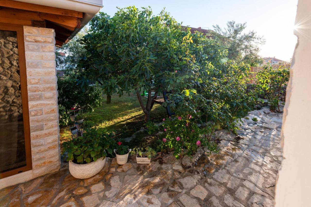 Sun Gardens Villa Sibenik Exterior photo